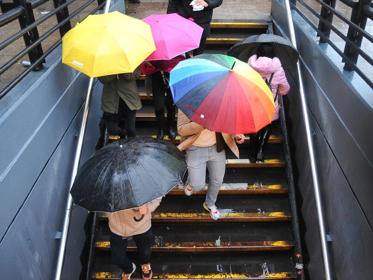 Lluvias y tormentas eléctricas en Santiago: a esta hora comienzan las precipitaciones hoy viernes