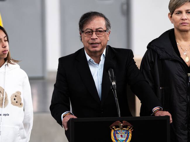 El presidente de Colombia Gustavo Petro habla en un acto oficial en Bogotá
