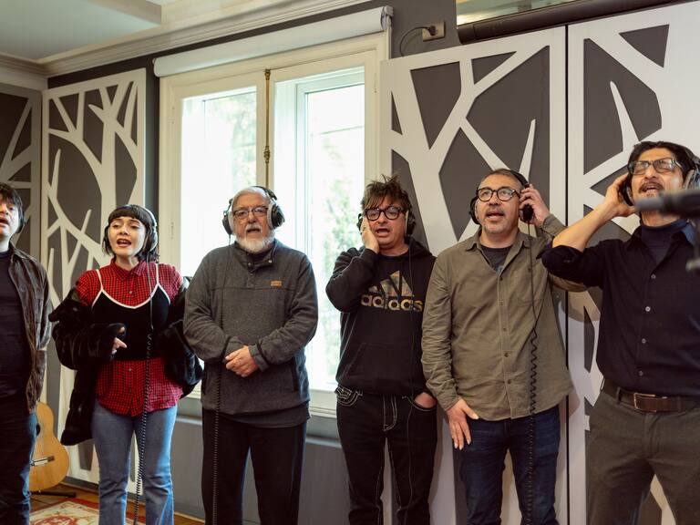 Inti-Illimani y Los Bunkers unen voces con doble sencillo y mini documental camino a los 60 años de la histórica banda