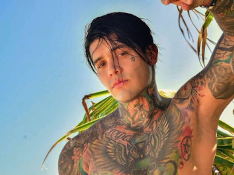 «Like si soy el más loco de tu Instagram»: Youtuber se puso implantes mamarios por un reto