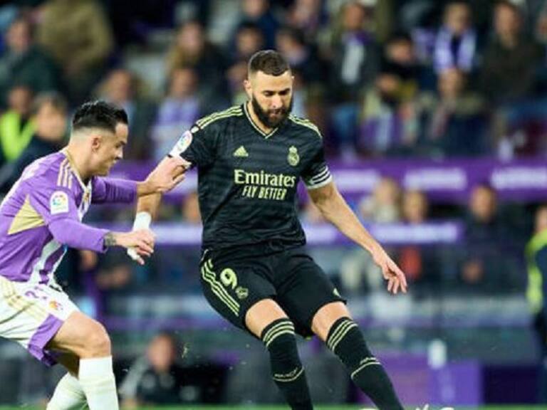 Real Madrid se impuso en la agonía sobre el Valladolid con doblete de Benzema y recuperó el liderato en la Liga Española
