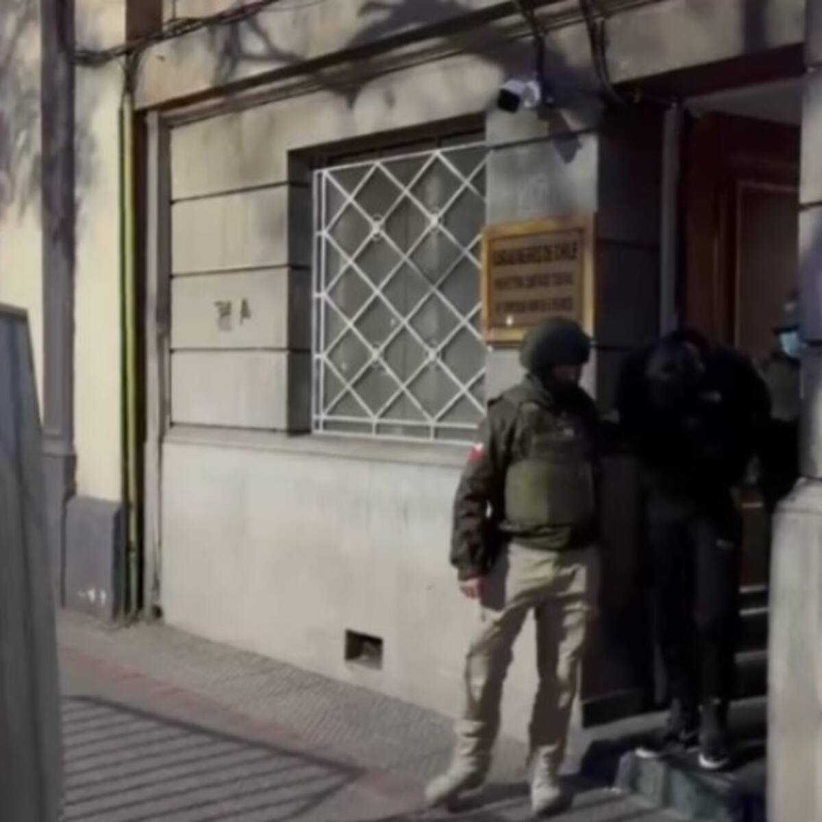 Tiene 17 años y lo entregó su padrastro: Carabineros publica imágenes del cuarto detenido por fatal encerrona en San Bernardo
