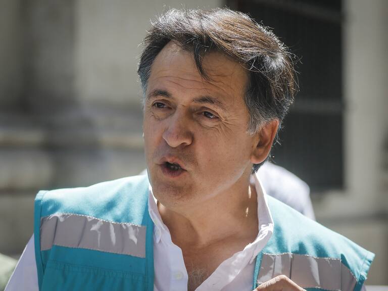 Alcalde de Lo Prado y robo de vehículo con alimentos y medicamentos: «Hacen un tremendo daño a nuestros adultos mayores»