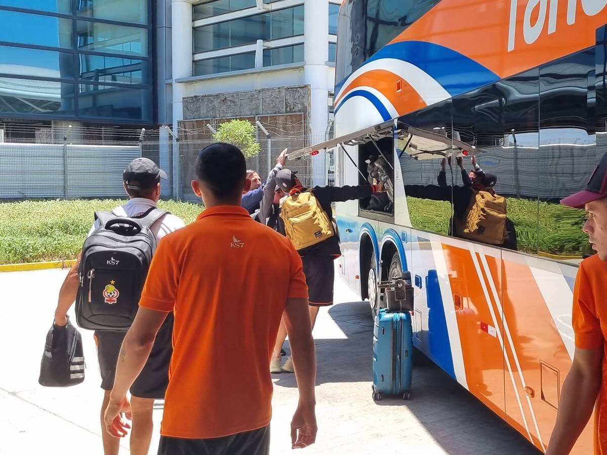 Cobresal ya está en Santiago para afrontar su final ante Unión Española: “Venimos a hacer nuestro trabajo”