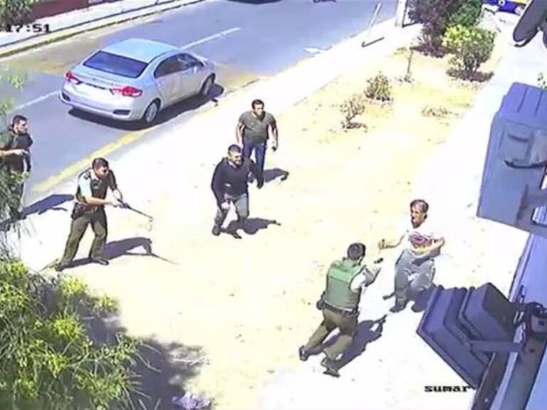 Carabinero dispara a sujeto que lo atacó con un machete en San Joaquín