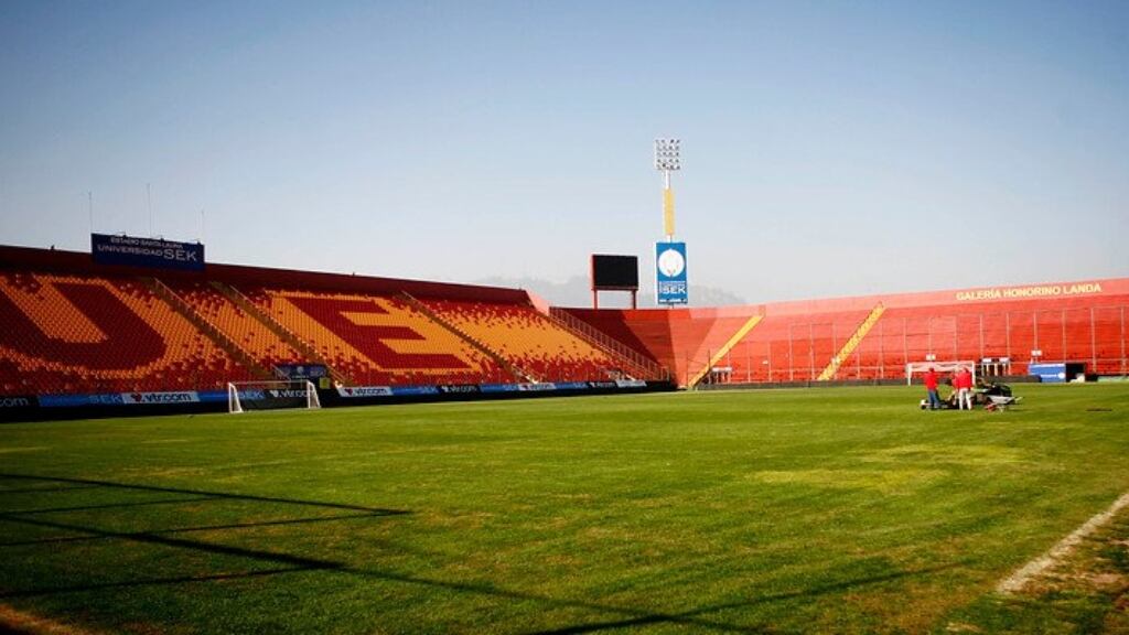 A buscar cancha: Santa Laura no está en condiciones de albergar el amistoso de la U ante Talleres