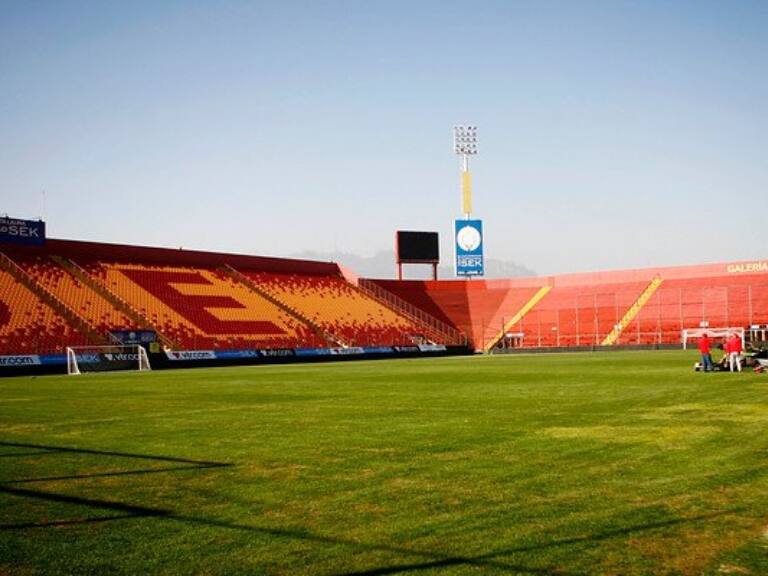 A buscar cancha: Santa Laura no está en condiciones de albergar el amistoso de la U ante Talleres