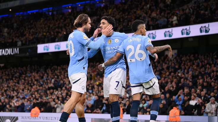 Manchester City vuelve a los triunfos ante Leicester y sigue en la lucha por puestos de Champions en la Premier League