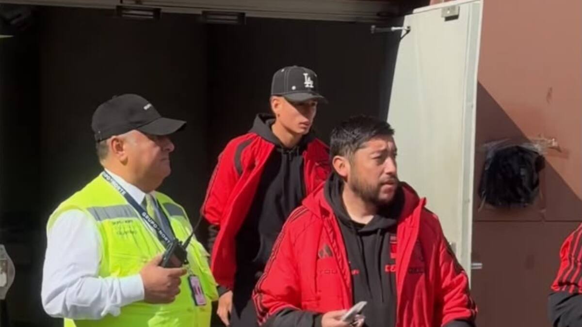 Colo Colo da otro golpe al mercado y oficializa un nuevo refuerzo: ya está en Chile