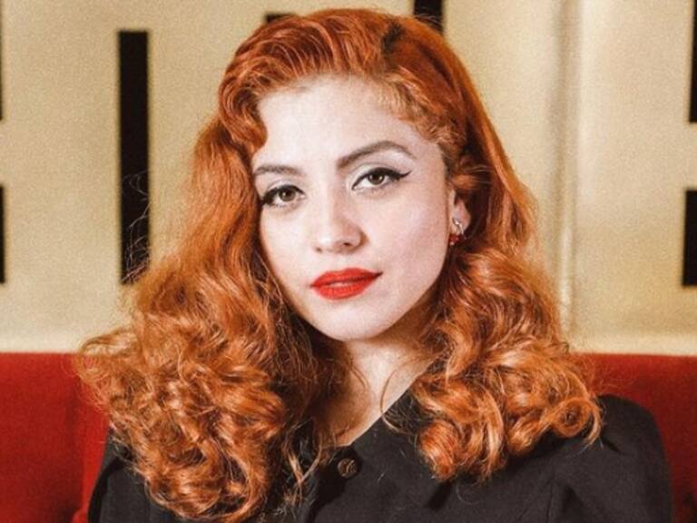 Mon Laferte realiza comparación en tres ella y su mamá