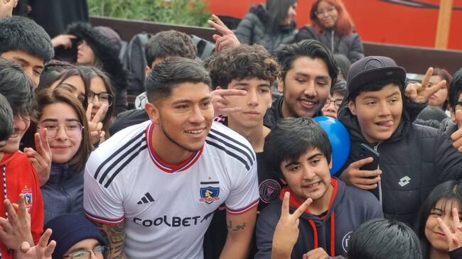 Brayan Cortés afronta la rotación en la portería de Colo Colo para el Superclásico: "Me enfoco en vivir el día a día"