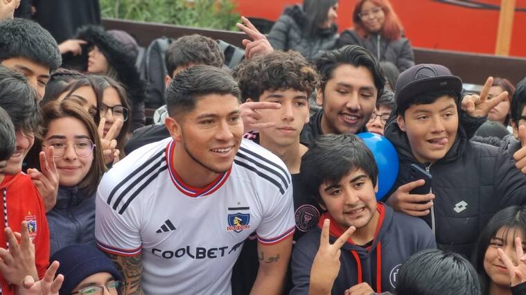 Brayan Cortés afronta la rotación en la portería de Colo Colo para el Superclásico: "Me enfoco en vivir el día a día"