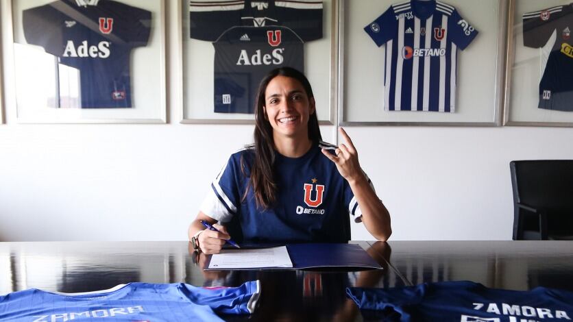 Daniela Zamora se queda en Chile y renueva con la U por dos dos años más