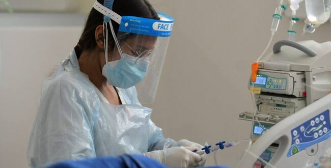 Cerca de 100 fallecidos y 131 mil activos: Minsal detalló casos covid-19 | Getty Images