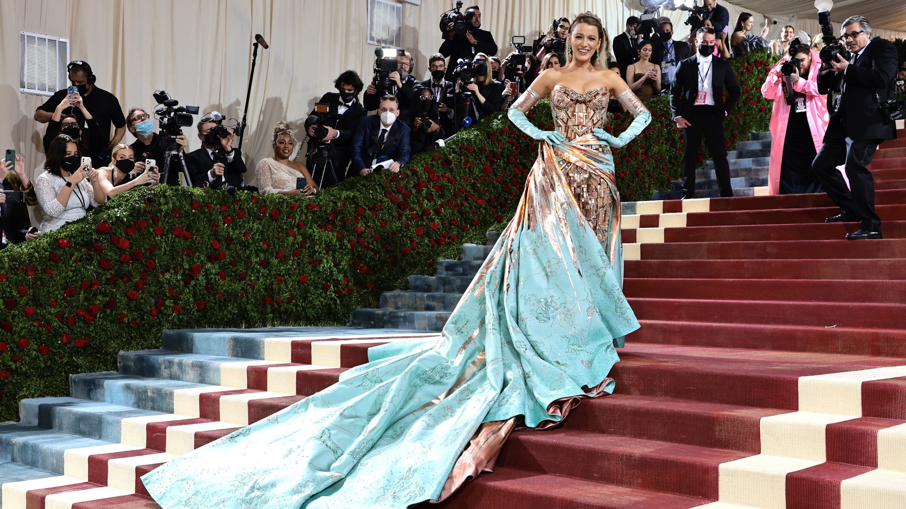 NEW YORK, NEW YORK - MAY 02: Blake Lively attends The 2022 Met Gala Celebrating "In America: An Anthology of Fashion" at The Metropolitan Museum of Art on May 02, 2022 in New York City. (Photo by Jamie McCarthy/Getty Images)