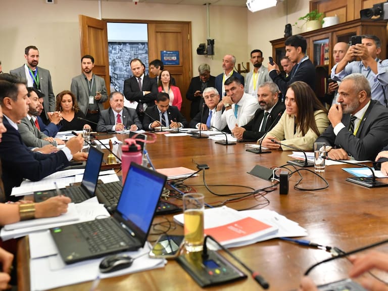 “El fútbol necesita este proyecto”: Milad y Duco debaten por reforma a la ley de Sociedades Anónimas Deportivas en el Congreso