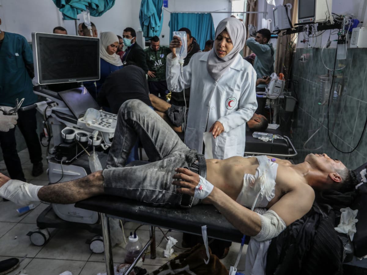 Israel deja al menos cinco muertos tras bombardear un centro de ayuda de la agencia de refugiados de la ONU