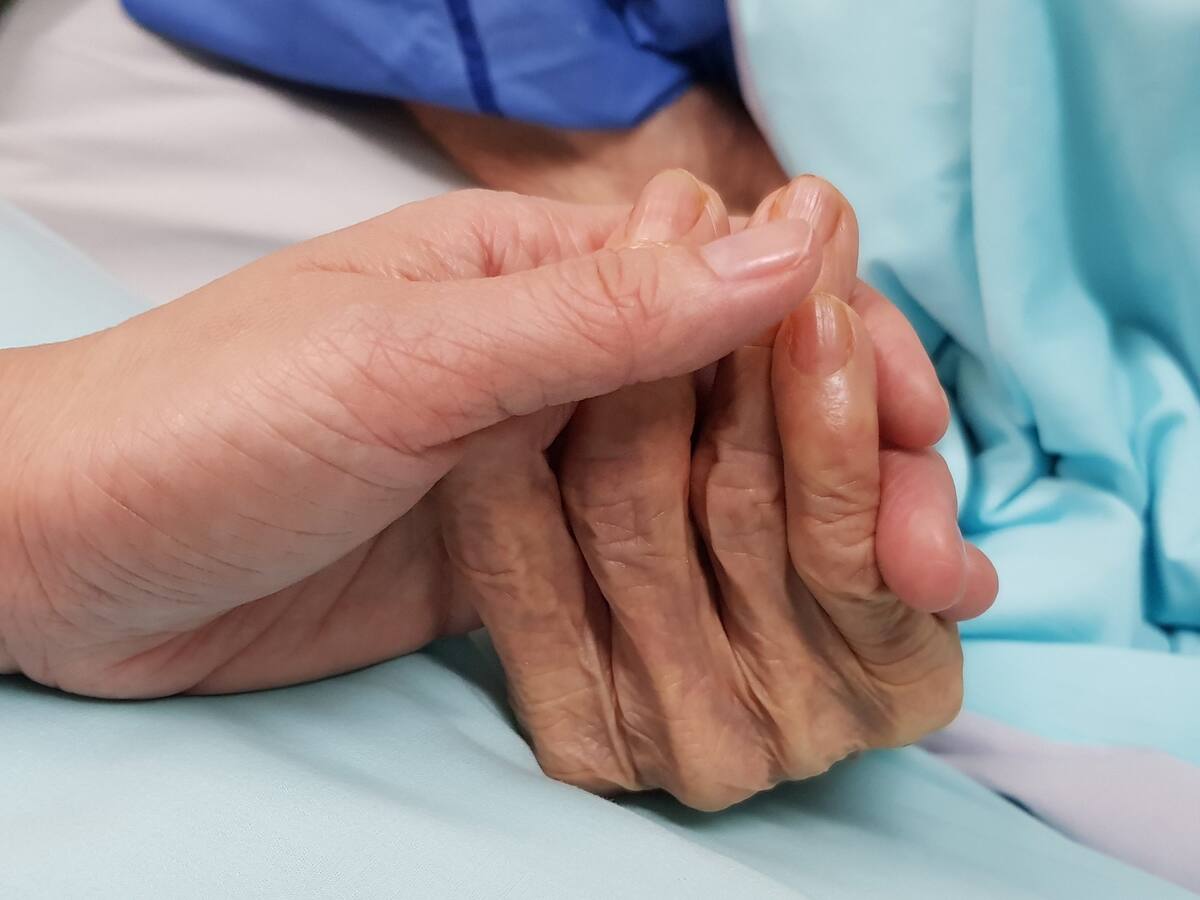 Promulgan ley que permite retiro de pensiones a personas con enfermedad terminal