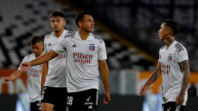 11 de Abril del 2021/SANTIAGOJugadores de Colo Colo se lamentan ,durante el partido valido por la tercera fecha del Campeonato Nacional AFP PlanVital 2021, entre Colo Colo vs O'Higgins, disputado en el Estadio Monumental.
FOTO:FRANCISCO LONGA/AGENCIAUNO