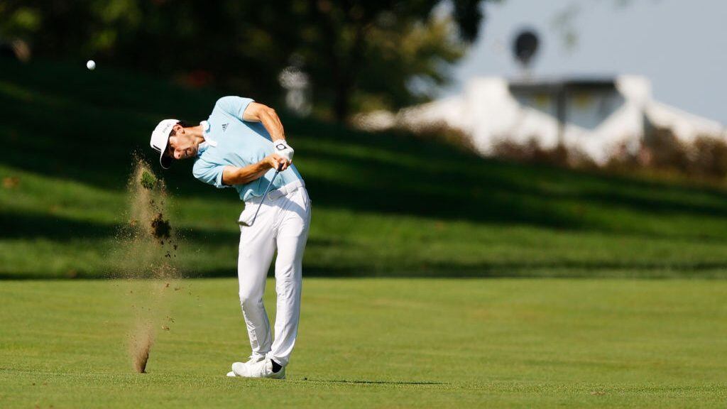 Joaquín Niemann arrancó en el top 20 del BMW Championship
