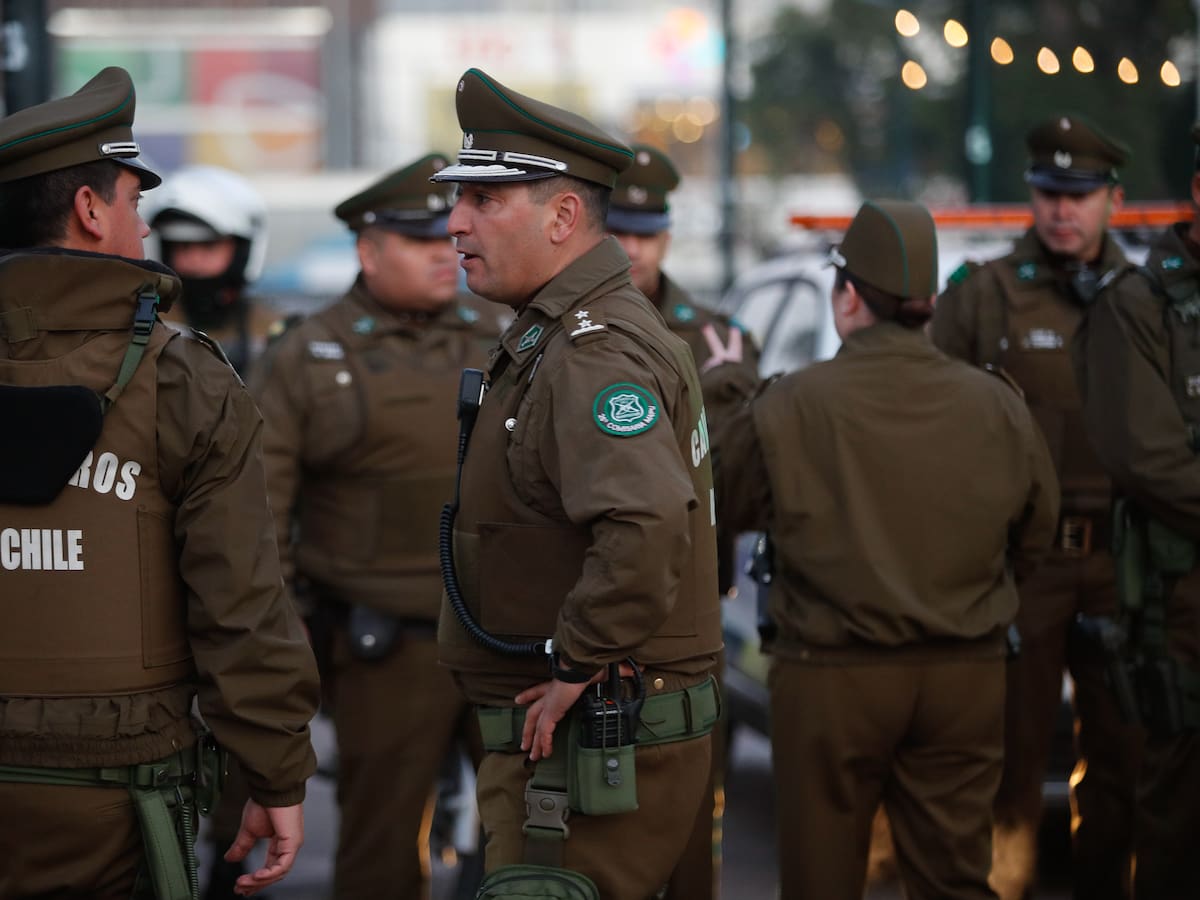 Carabinero termina herido tras caer de una altura de cinco metros mientras intentaba frustrar robo en local comercial de Cerrillos