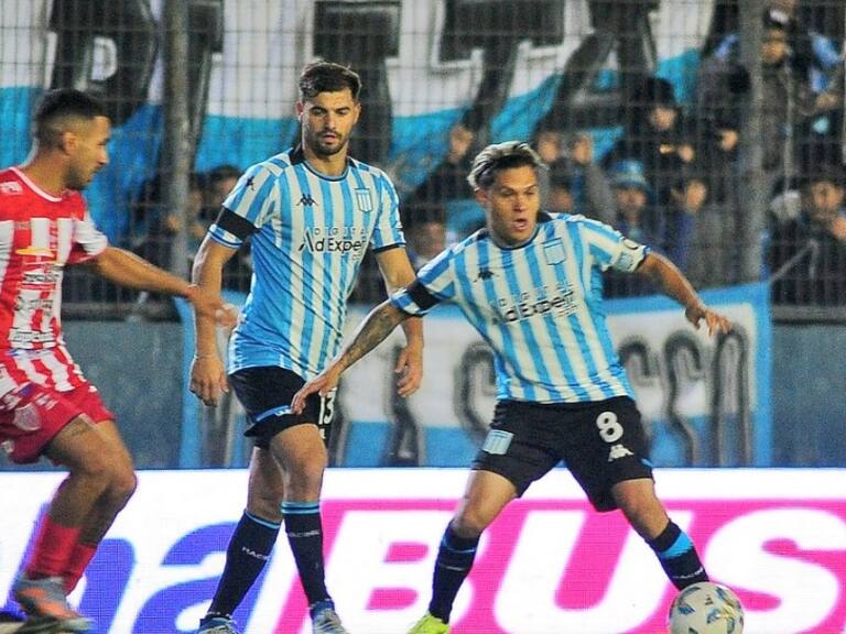 Talleres (RE) da el batacazo en la Copa Argentina eliminando a Racing en el último suspiro y con un hombre menos en cancha