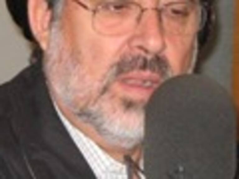 Alejandro Guillier por detectives detenidos: »La falla no está en el sistema, está en las personas»