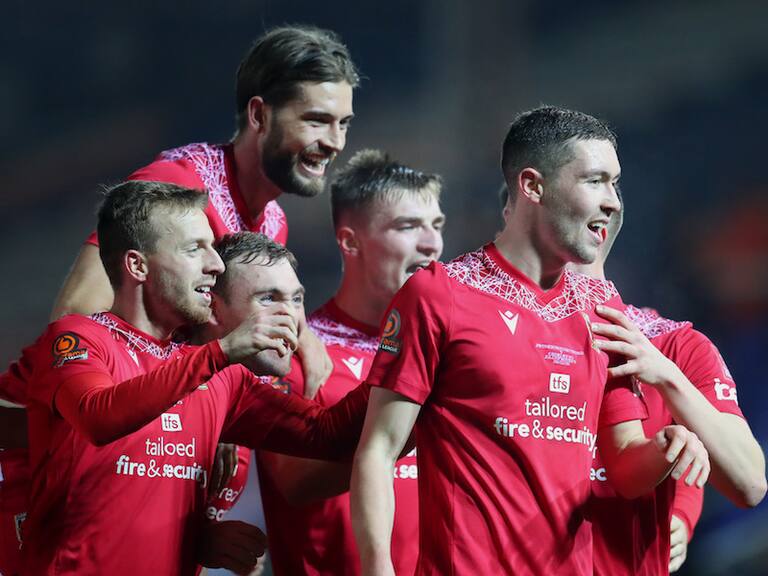 Modesto cuadro inglés terminó cantando una canción de Adele en el camarín para celebrar el triunfo