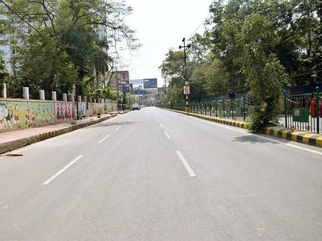 Las personas no se observan en las calles de India por la cuarentena de 21 días