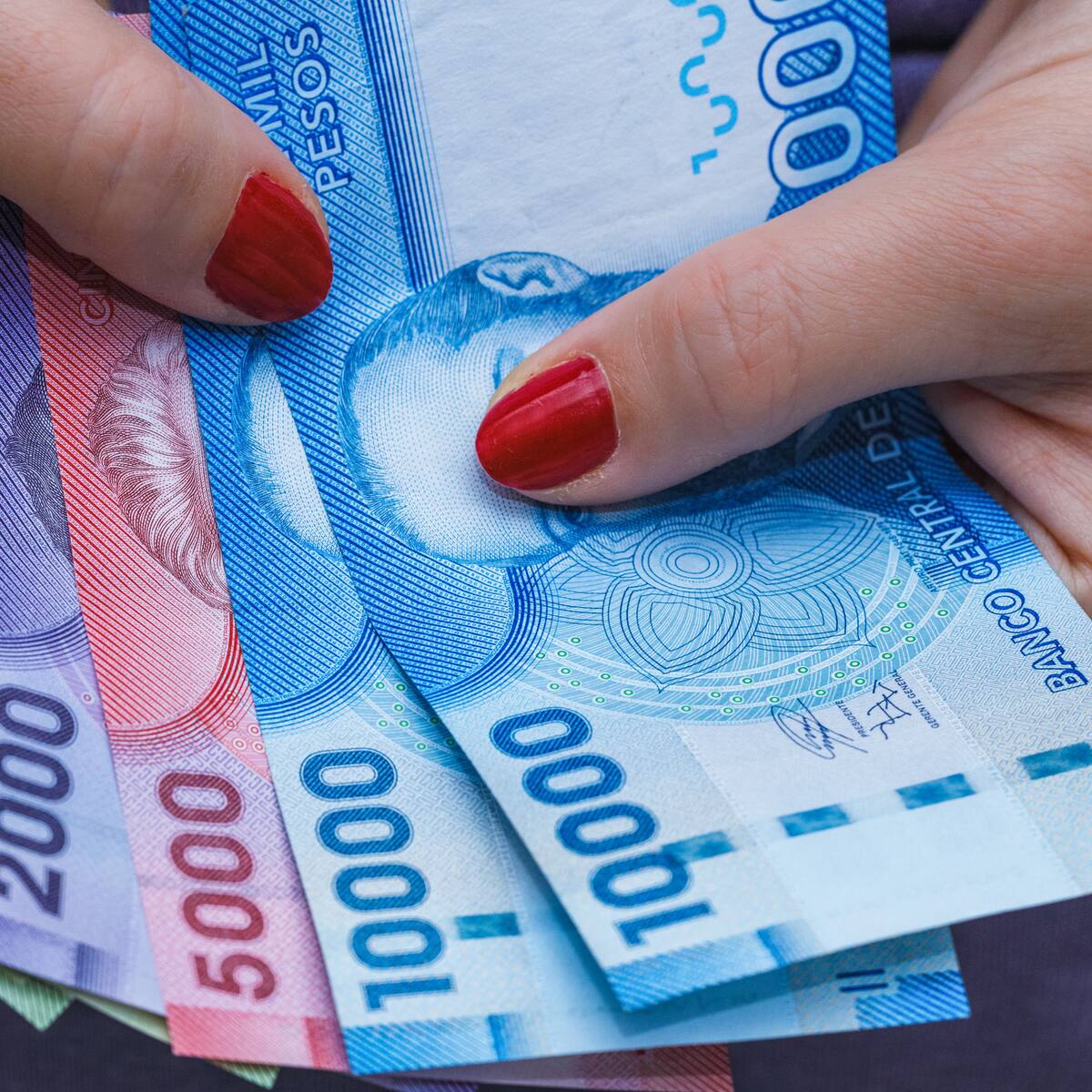Bono Mujer Trabajadora 2025 en Chile: ¿Quiénes recibirán hasta $678 mil y en qué fecha?