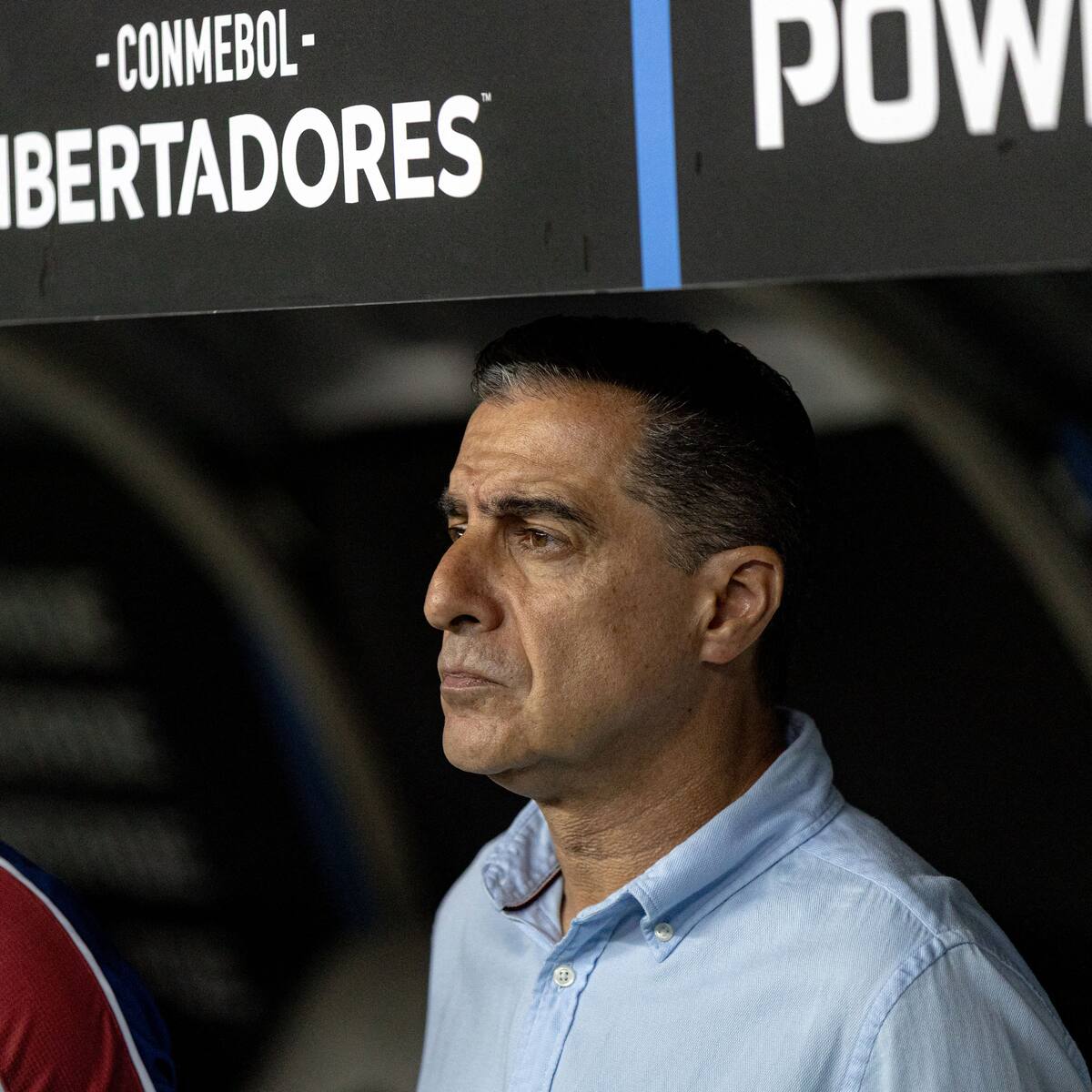 “Tuve a Renato Paiva como DT y es muy exigente; creo que le iría muy bien a la U de Chile”