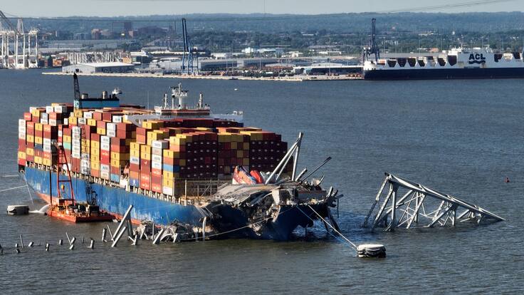 Tras más de un mes y medio del choque de un barco al puente de Baltimore los 21 tripulantes siguen sin poder desembarcar (y estas son las razones)