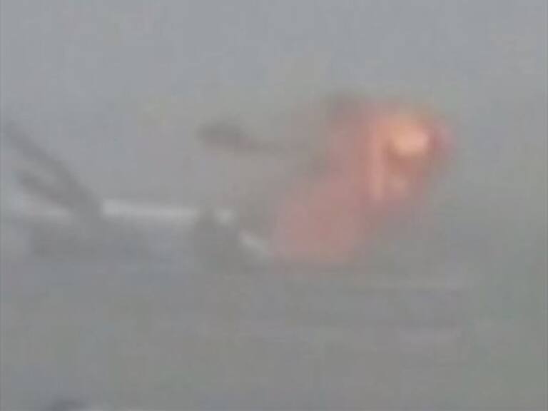 Video muestra el momento exacto de la explosión del avión en Dubai