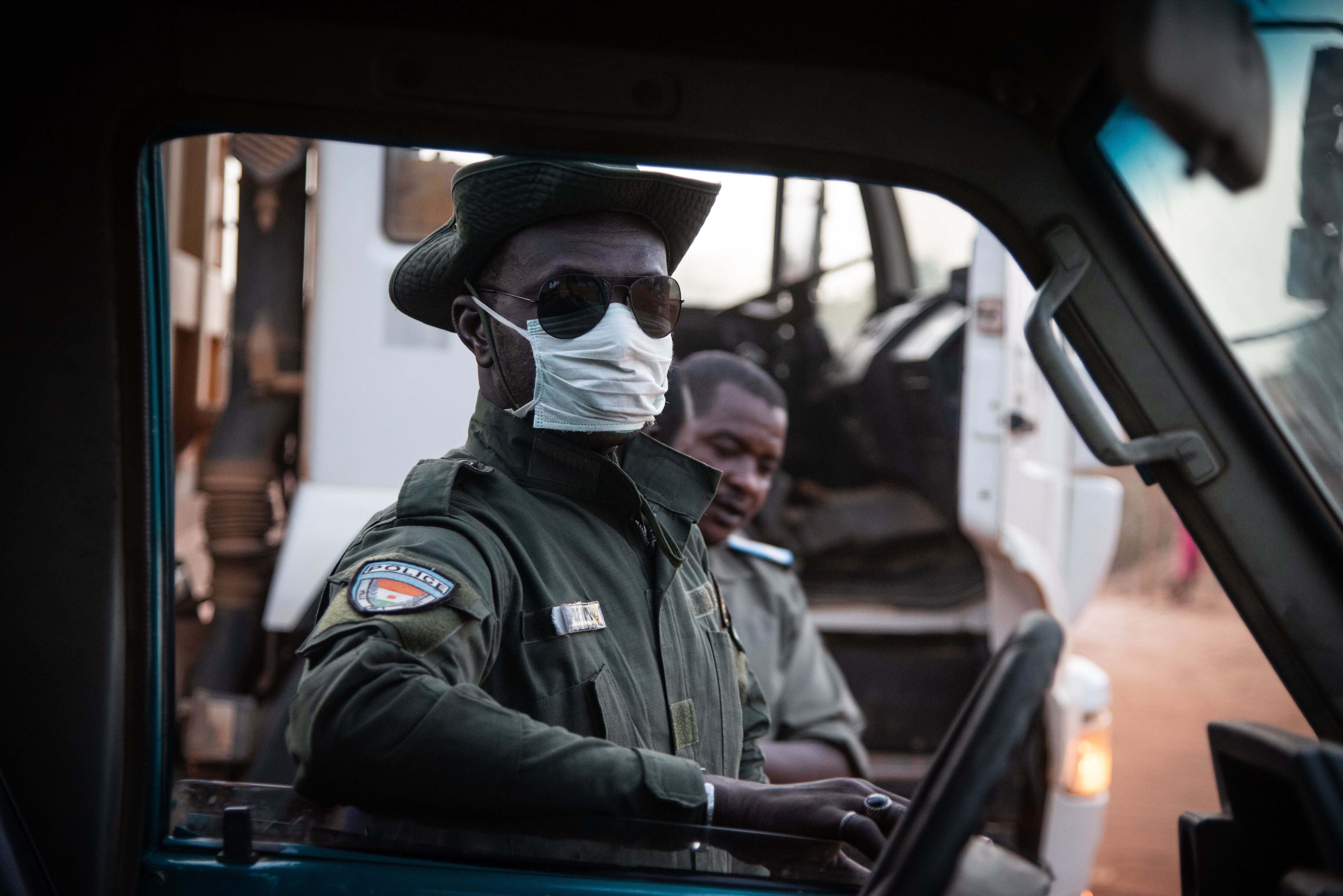 Un policía de Níger en la ciudad de Niamey