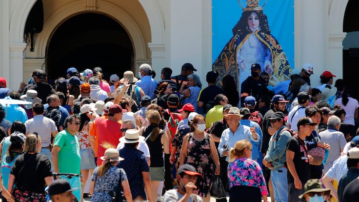 Peregrinación a Lo Vásquez: ¿Qué hay detrás de este feriado religioso?