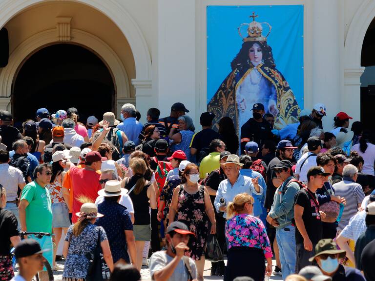 Peregrinación a Lo Vásquez: ¿Qué hay detrás de este feriado religioso?