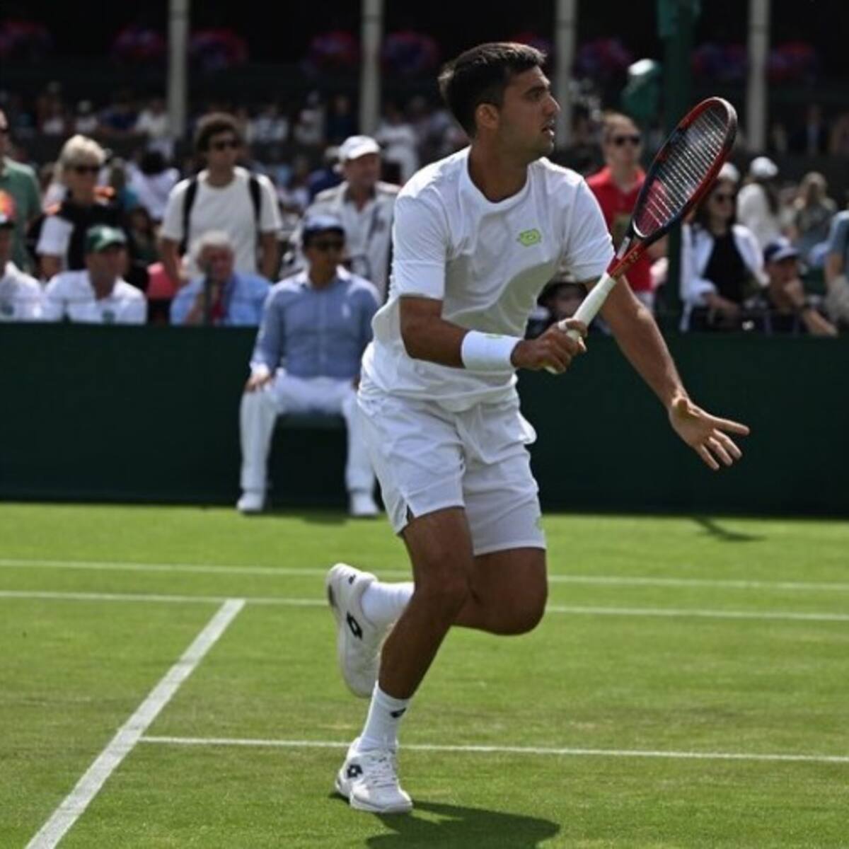Tomás Barrios queda a una victoria de entrar al cuadro principal de Wimbledon