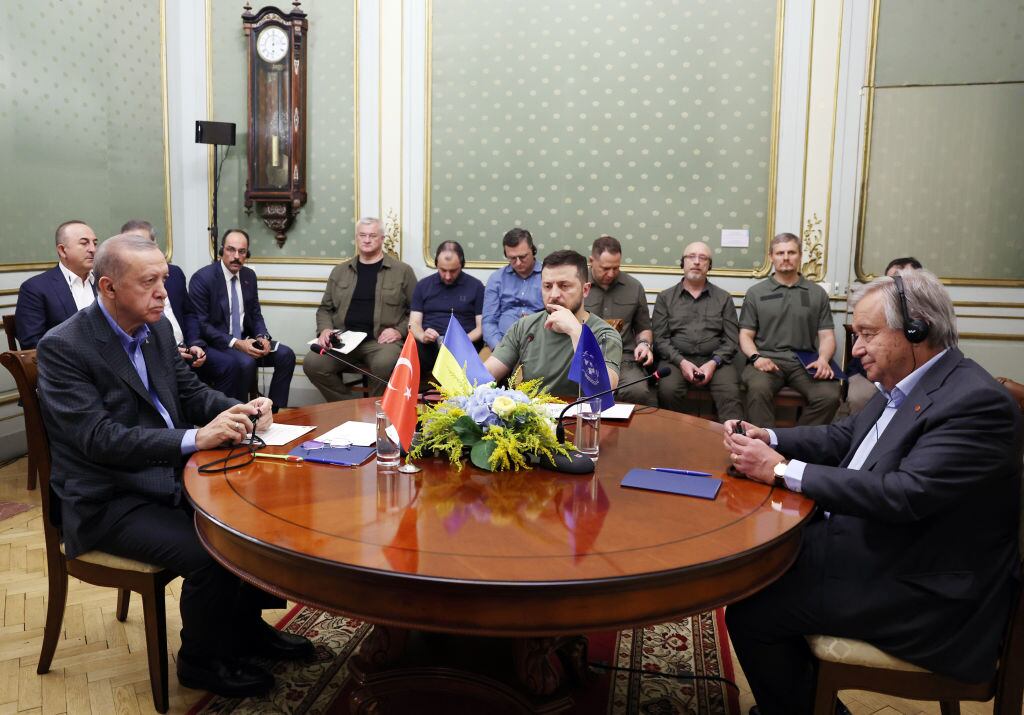 Erdogan, Zelenski y Guterres dialogan sobre la guerra en Ucrania
