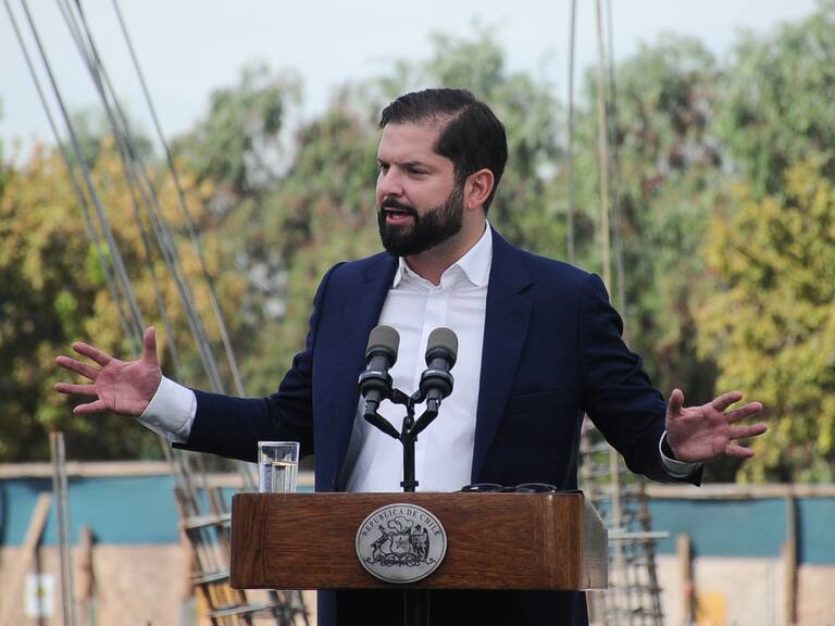 Presidente Boric reitera preocupación del Gobierno por situación en Siderúrgica Huachipato