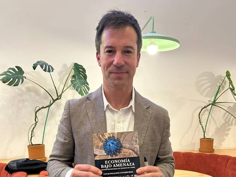 Exministro Lucas Palacios lanza su nuevo libro “Economía bajo amenaza”: el título retrata la gestión ministerial en tiempos de crisis