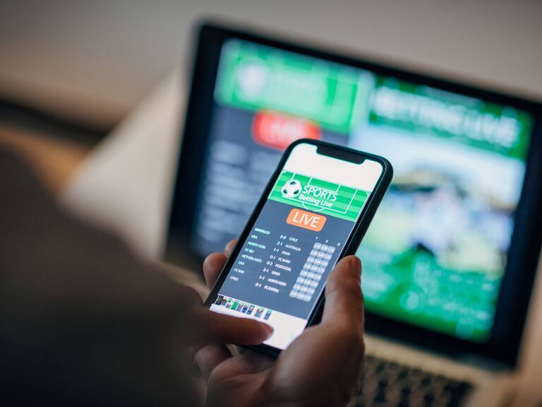 Comisión de Deportes de la Cámara aprueba proyecto de ley que prohíbe publicidad de casas de apuestas