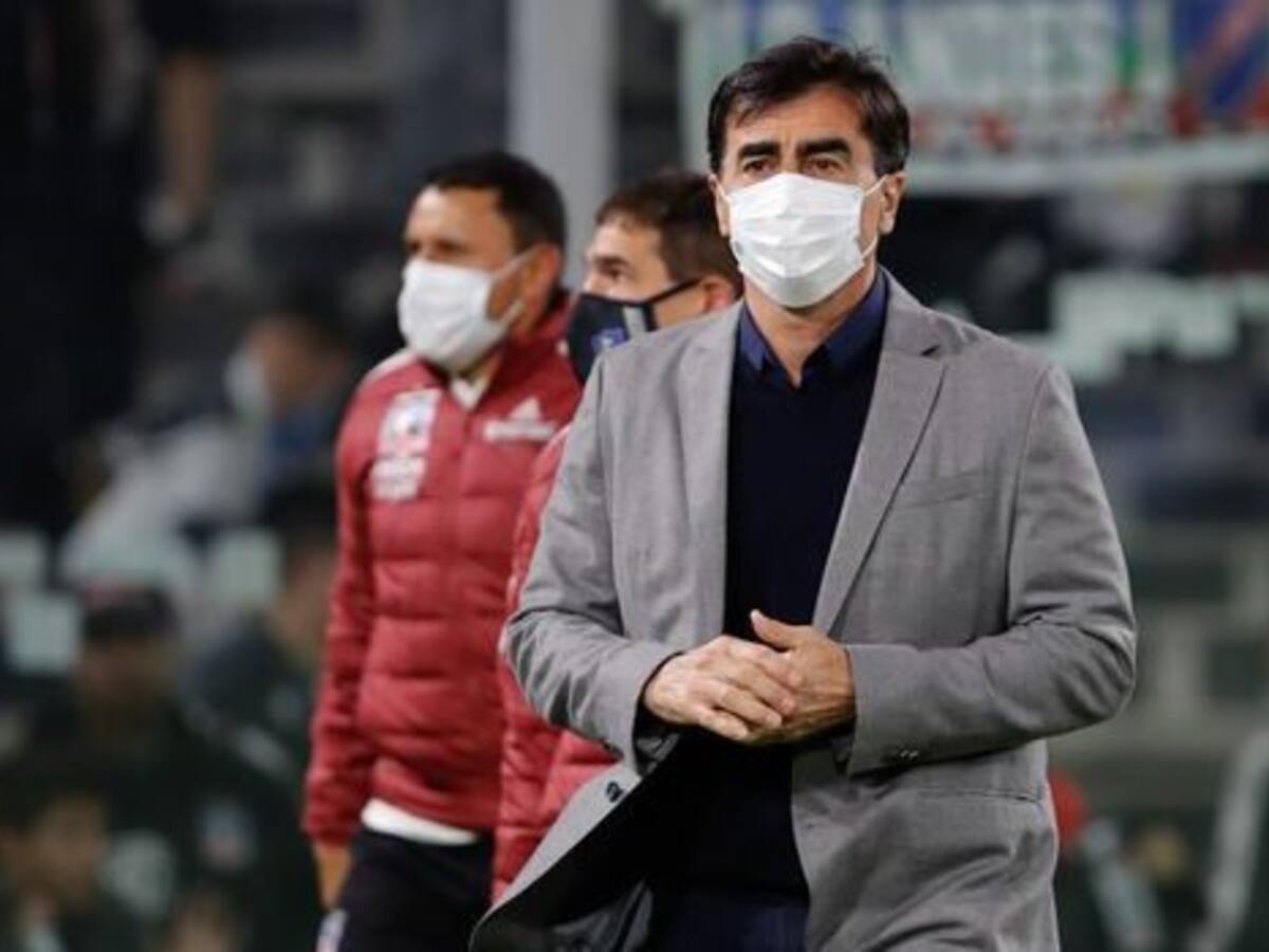 Gustavo Quinteros destacó su interés de seguir en Colo Colo: «Creo que no va a haber ningún problema para renovar»