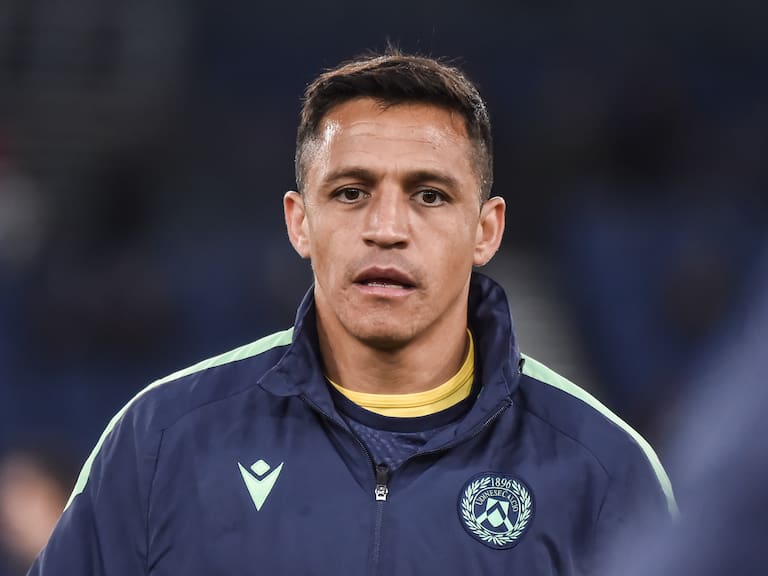Alexis Sánchez estaría “en rebeldía” en Udinese: una de sus opciones sería jugar en la U tras finalizar su contrato
