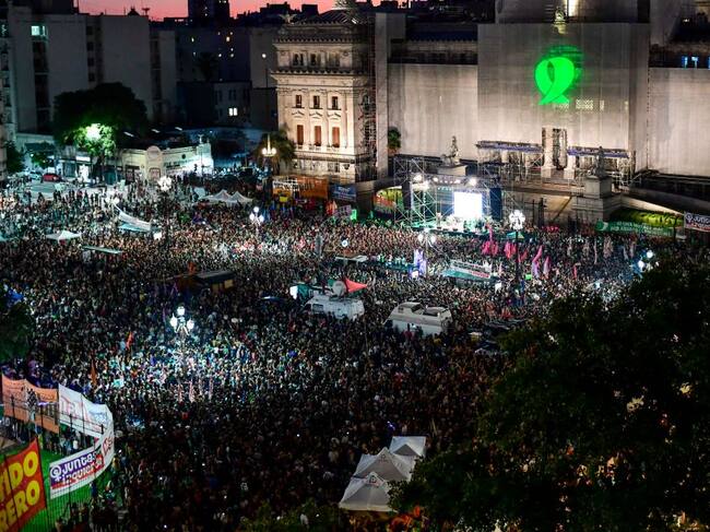 Masiva convocatoria feminista en la capital argentina