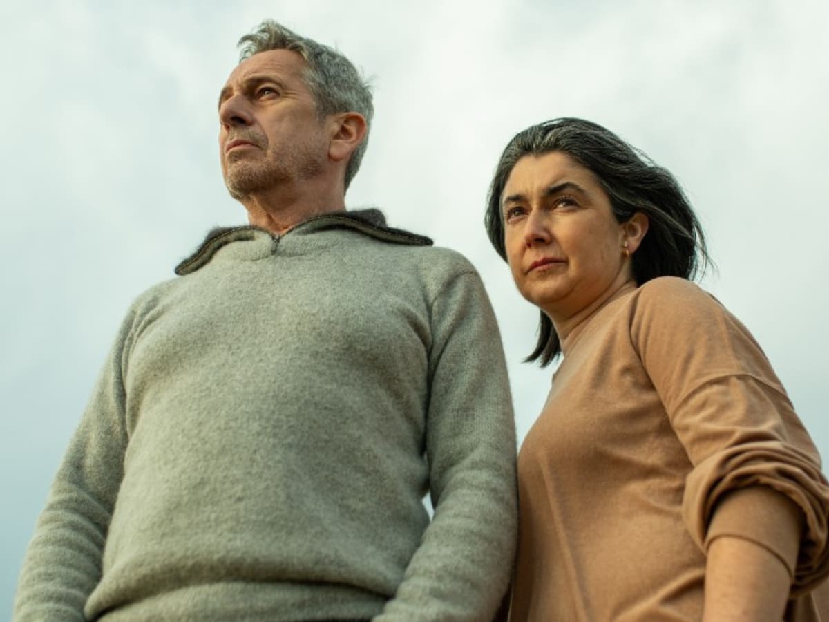 “Isla Negra”: así es la película chilena sobre la crisis de la vivienda liderada por Alfredo Castro y Paulina Urrutia