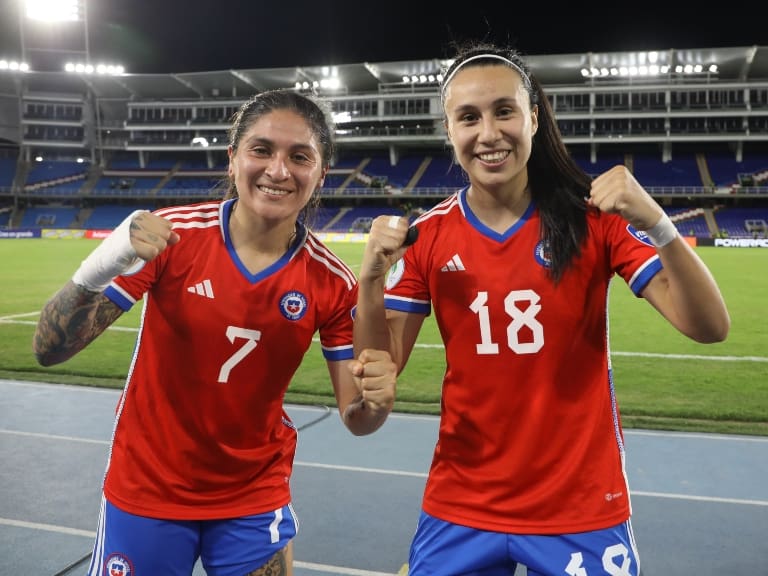 Camila Sáez y Yenny Acuña, las goleadoras de Chile ante Ecuador: &quot;La victoria ayuda a reafirmar lo que estamos haciendo&quot;