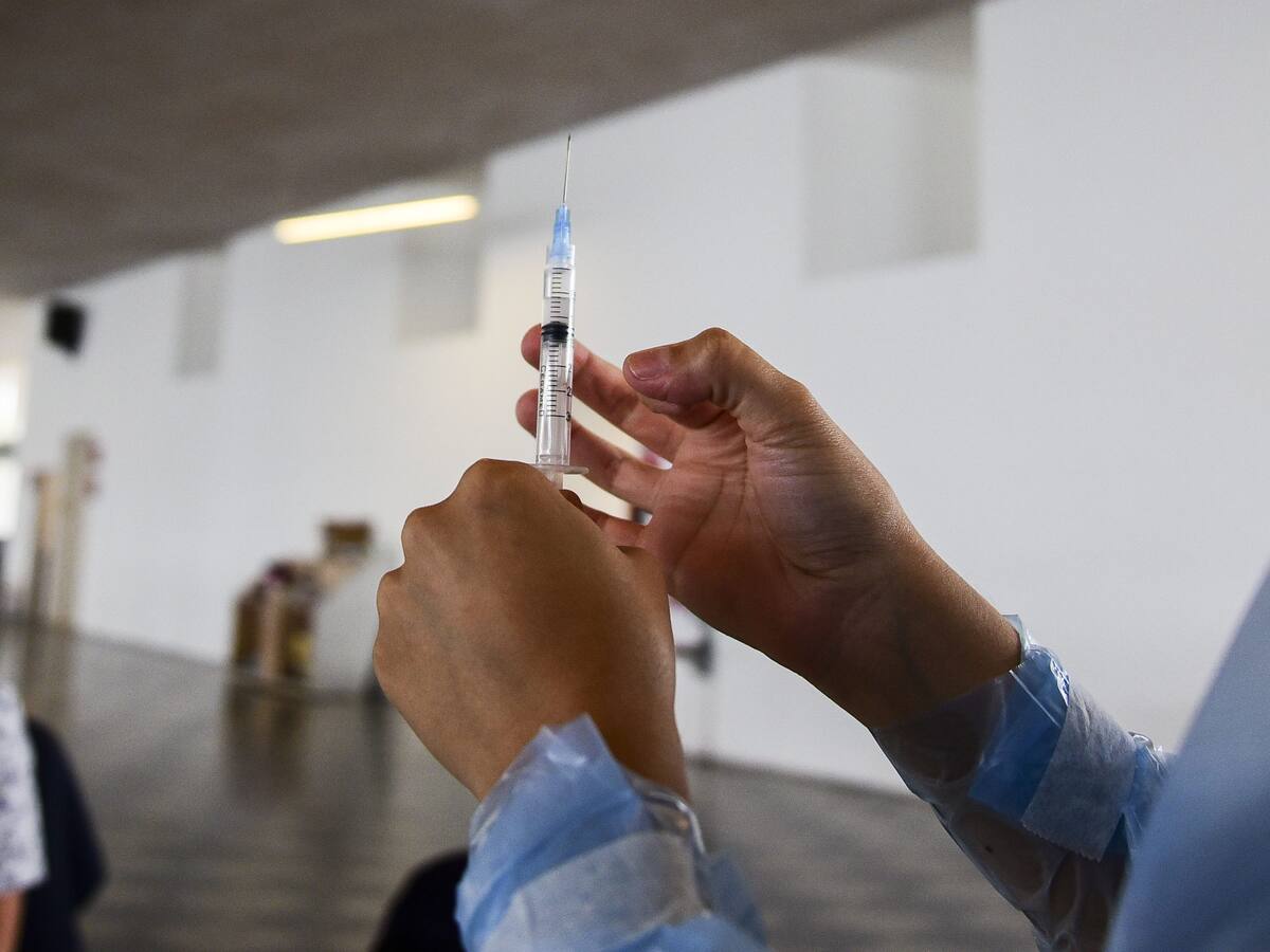 ¿Qué pasó con la vacuna contra el Covid-19 para los enfermos crónicos? Así quedó el calendario de inoculación entre el 22 de febrero y el 5 de marzo