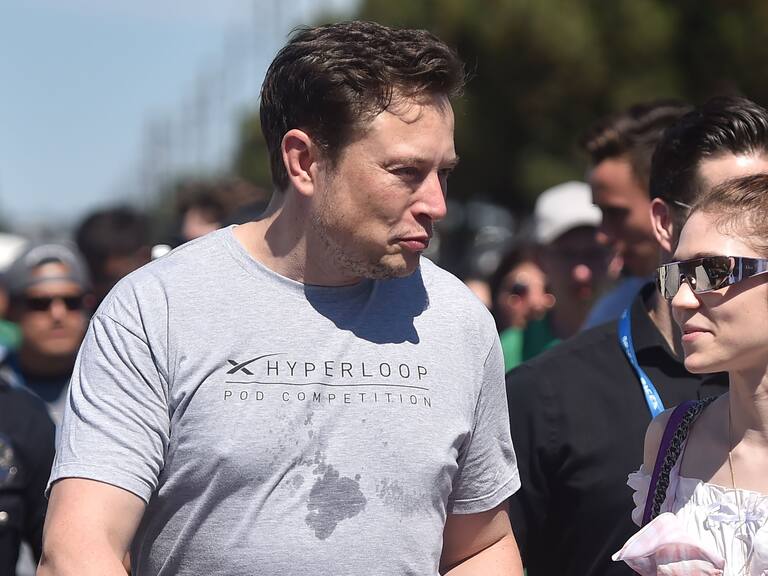 Elon Musk y Grimes cambiaron el nombre de su hijo por razones legales