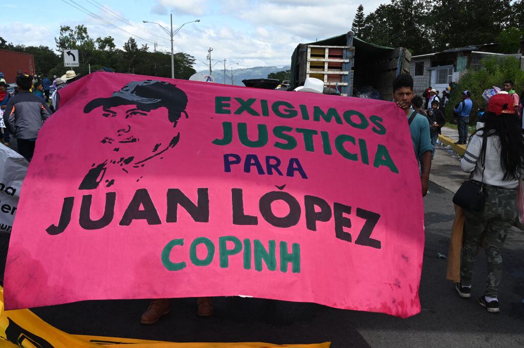 La organización Copinh de Honduras se manifiesta por el asesinato del defensor del medio ambiente Juan López