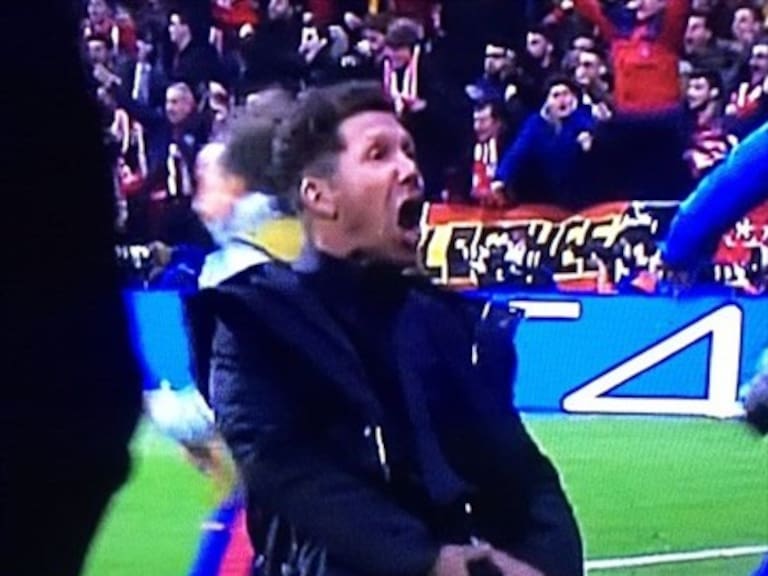 Simeone explicó su polémico gesto: «Había que tener huevos y los puse»